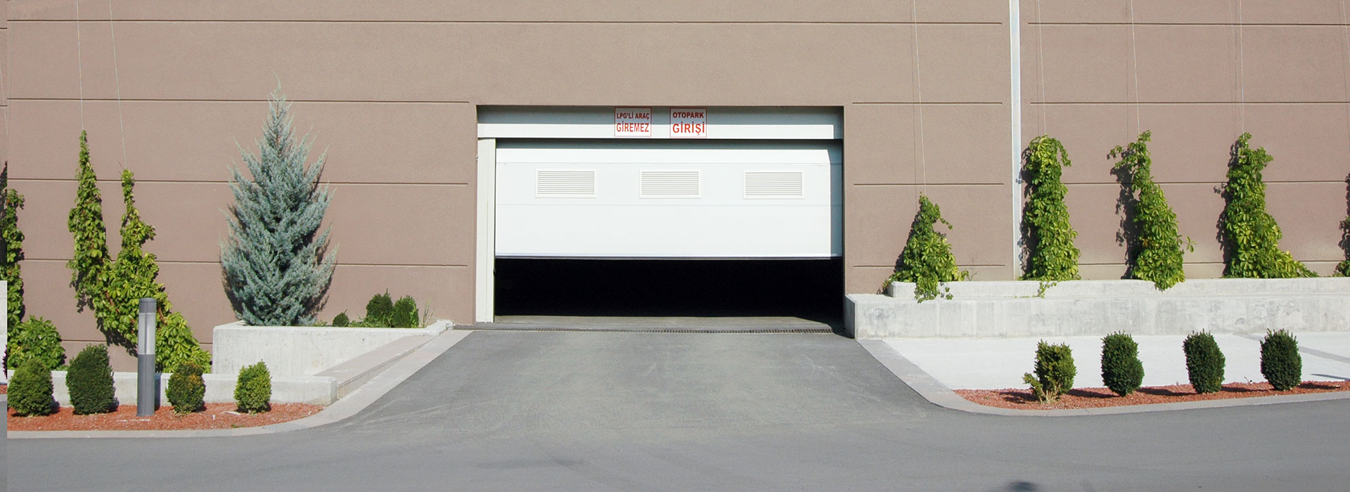 Dimak Garage Door