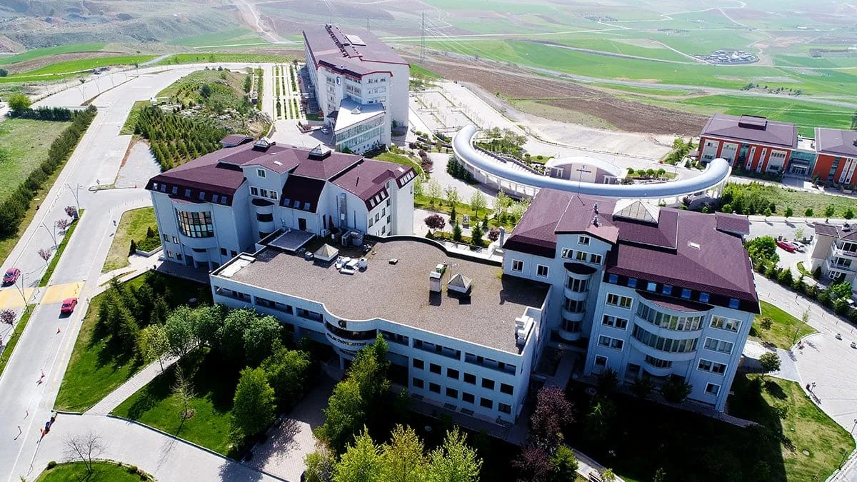 Ankara Atılım Üniversitesi Yangın Kapısı Uygulaması